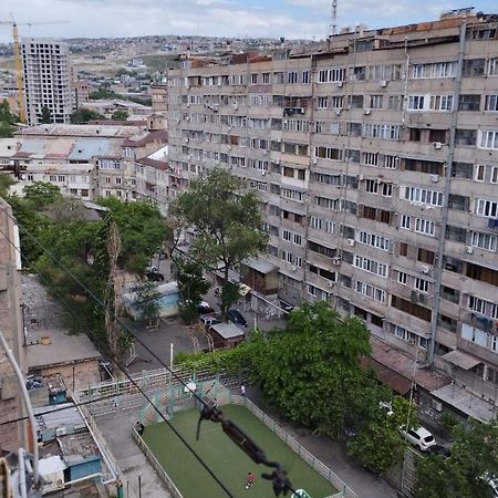 耶烈万Large Apt Near Republic Square公寓 外观 照片