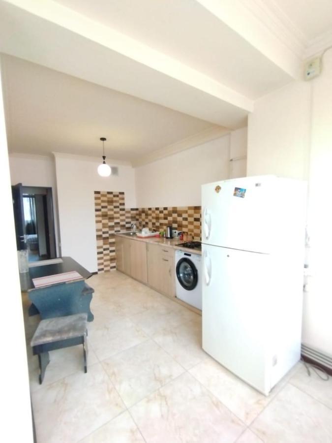 耶烈万Large Apt Near Republic Square公寓 外观 照片